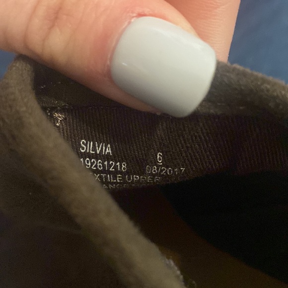 Like new Curfew Silvia booties size 6 - Picture 3 of 4